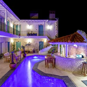 2* Oda ve Kahvaltı Avlu Boutique