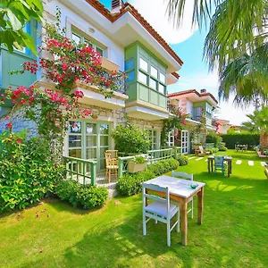 2* Otel - Adult Only